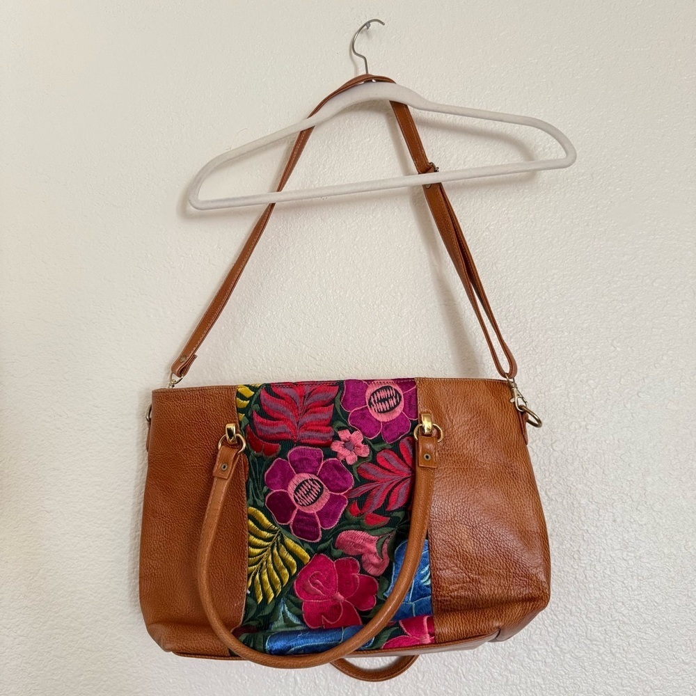 Leather floral crossbody bag - Picture 1 of 10